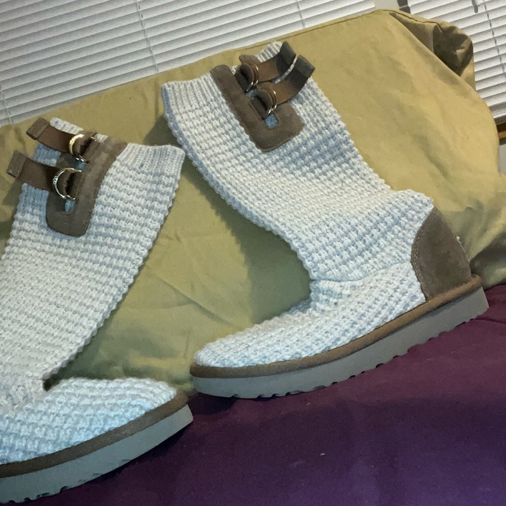 Neutral Cream Color Classic Solene Ugg Boots WMN Size 7
